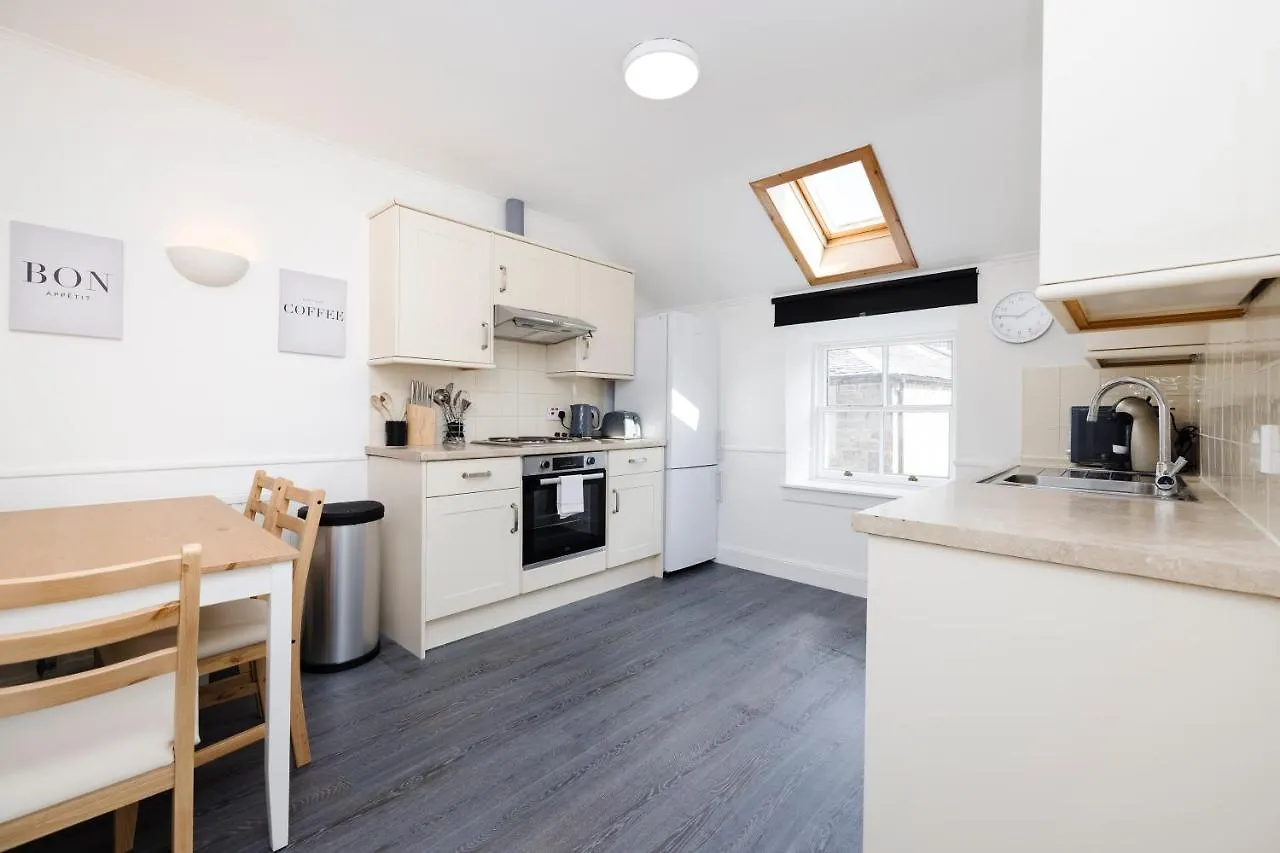 Joivy Beautiful Mews Home Near Princes Street Εδιμβούργο
