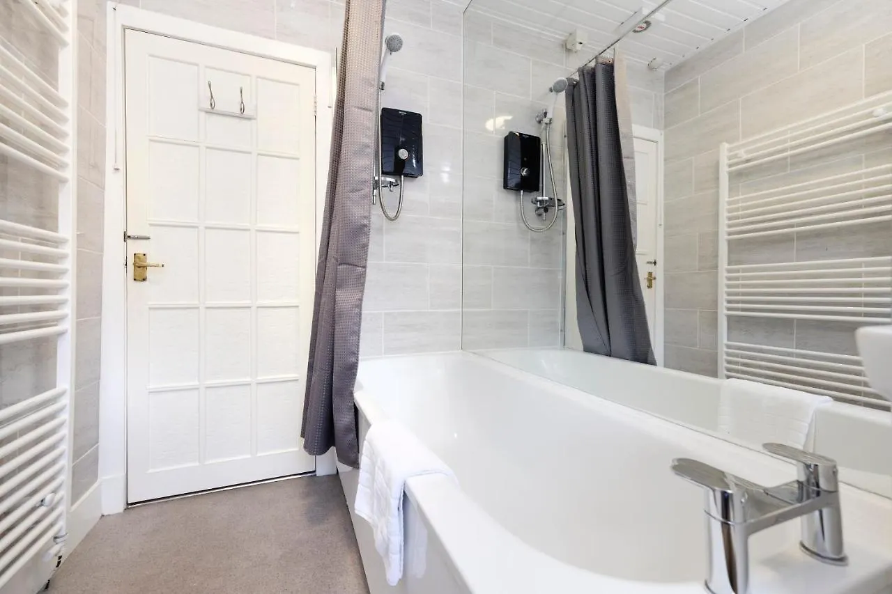 Joivy Beautiful Mews Home Near Princes Street Edinburgh