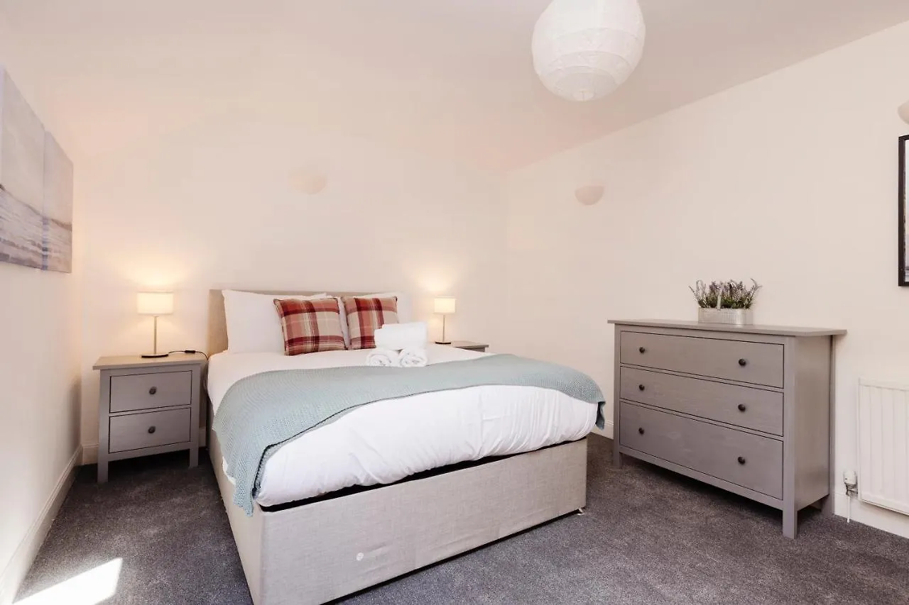 Joivy Beautiful Mews Home Near Princes Street Edinburgh